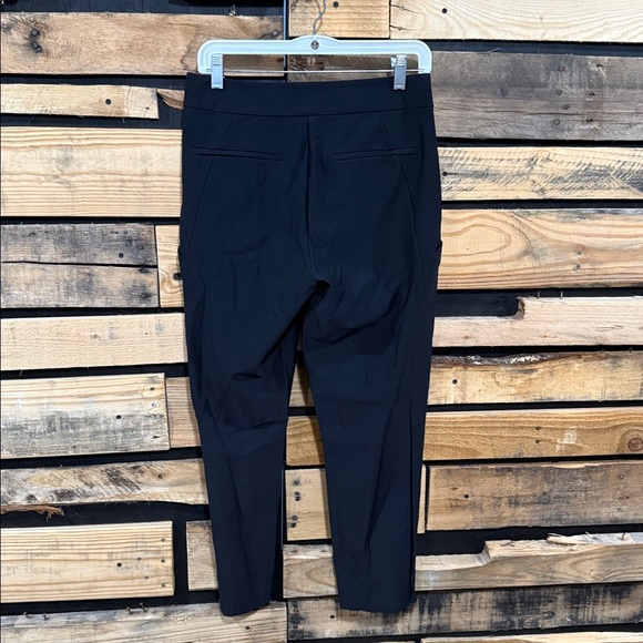 Athleta Black Stellar Straight‎ Crop Pants Size 8 - Picture 3 of 7